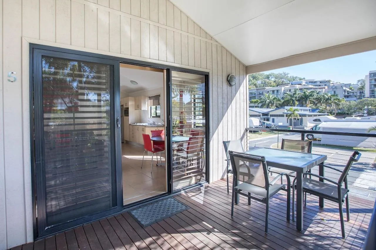 Burleigh Beach Tourist Park Gold Coast 2*,  Avustralya