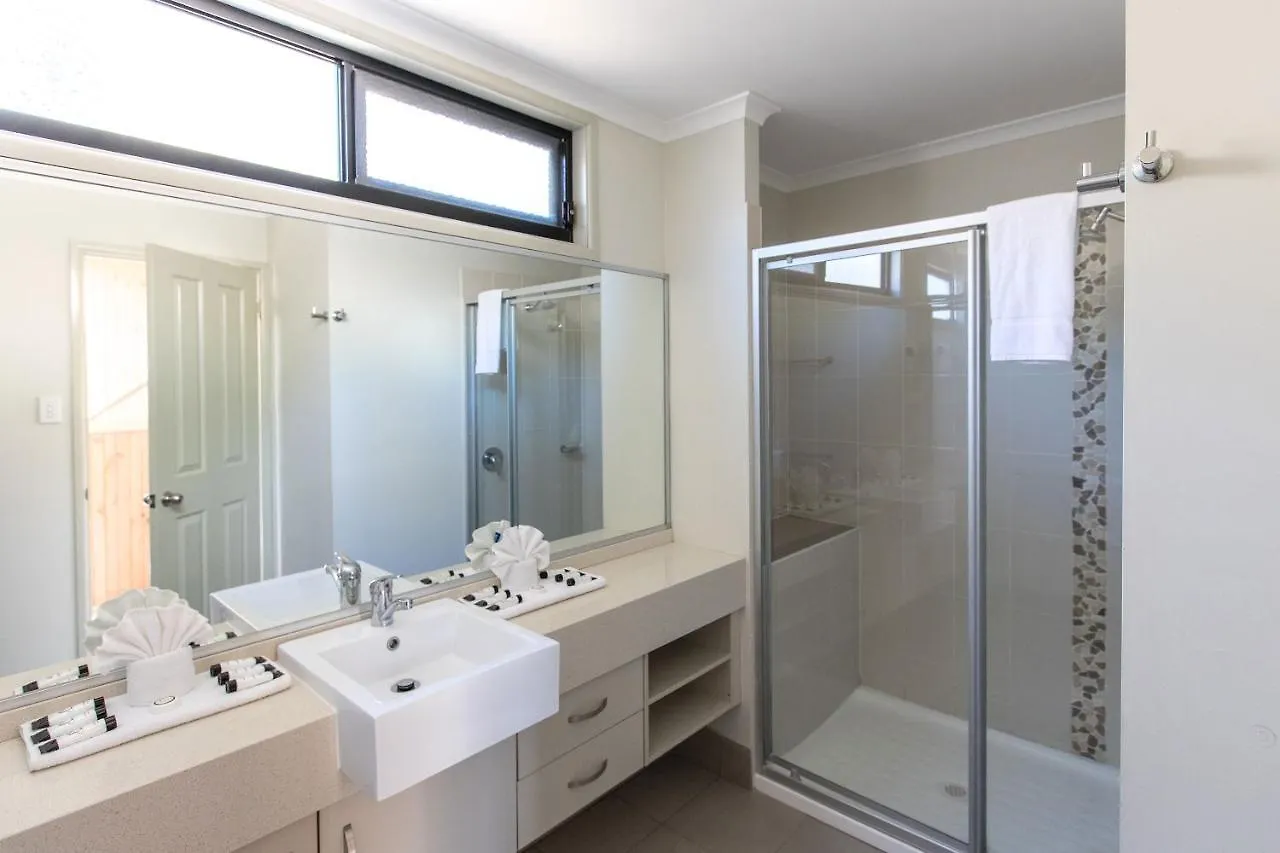 Burleigh Beach Tourist Park Gold Coast 2*,  Avustralya